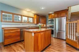 Steps from Lake Erie & Close to Cedar Point - Image 4