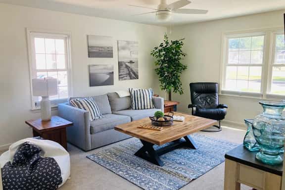 Lake Park Place : Adorable Beach Cottage - Image 1