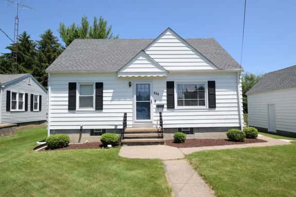 Nickel Plate Beach House w/ Street Legal Golf Cart - Image 1