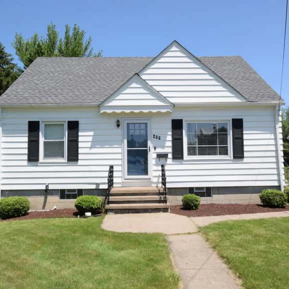 Nickel Plate Beach House w/ Street Legal Golf Cart - Image 1