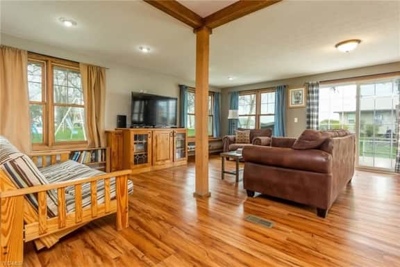 Steps from Lake Erie & Close to Cedar Point - Image 3